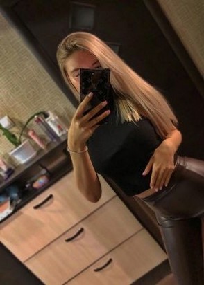 Карина (25), Бибирево, 1,500 ₽ час, Минет без резинки, Массаж эротический, тел +7(995)721-86-72