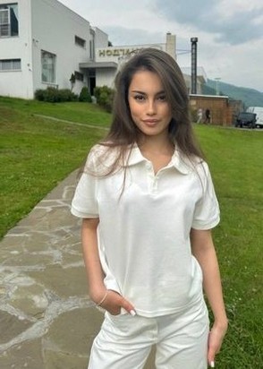 Соня (20), Новоясеневская, 8,000 ₽ час, Минет в презервативе, Стриптиз не профи, тел +7(986)143-06-81