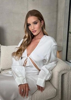 Кира (25), Смоленская, 8,000 ₽ час, Минет без резинки, Куннилингус, тел +7(902)893-58-60