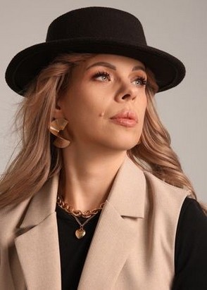 Тина (33), Чертаново Южное, 7,000 ₽ час, Минет без резинки, Анилингус вам (мужчине), тел +7(902)523-14-01