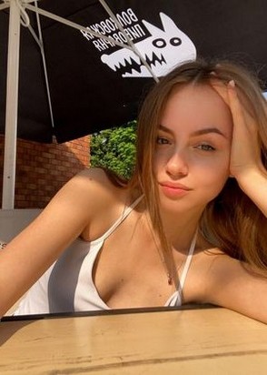 Эля (20), Беляево, 8,000 ₽ час, Окончание на грудь, Легкая доминация, тел +7(953)648-87-13