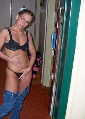 Алена (34), Орехово, 2,500 ₽ час, Массаж классический, Золотой дождь мне (даме), тел +7(901)986-78-98