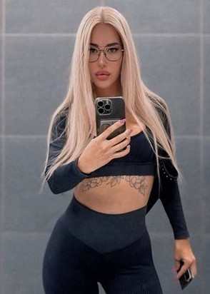 Мариша (24), Студенческая, 8,000 ₽ час, Минет в презервативе, Массаж расслабляющий, тел +7(900)321-47-18