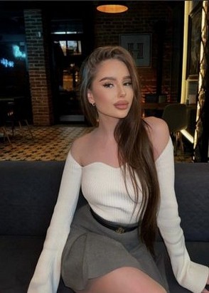 Алина (22), Чкаловская, Стриптиз не профи, Массаж профессиональный, тел +7(927)230-39-04