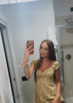 Яна (24), Студенческая, 10,000 ₽ час, Минет в презервативе, Ролевые игры, тел +7(921)607-53-91