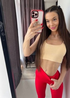 Эля (20), Каширская, 10,000 ₽ час, Окончание на лицо, Стриптиз не профи, тел +7(952)584-43-09