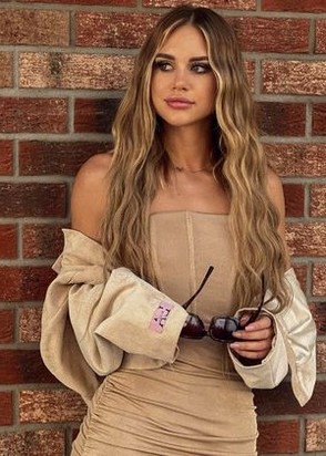 Лиза (22), Лермонтовский проспект, 8,000 ₽ час, Минет глубокий, Массаж эротический, тел +7(908)071-82-74