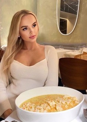 Лора (24), Озёрная, 5,000 ₽ час, Страпон, Золотой дождь мне (даме), тел +7(989)936-83-67