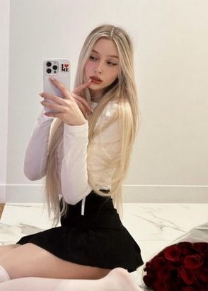 Оленька (19), Смоленская, 5,000 ₽ час, Услуги семейной паре, Легкая доминация, тел +7(996)453-56-35