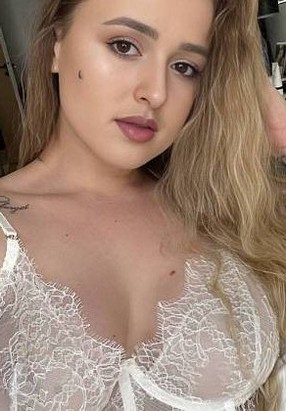 Анна Выезд есть (22), Тургеневская, 4,000 ₽ час, Услуги семейной паре, Минет без резинки, тел +7(953)672-94-53