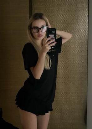 Варя (18), Студенческая, 8,000 ₽ час, Минет без резинки, Массаж эротический, тел +7(901)681-98-19