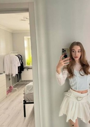 Эльза (22), Студенческая, 10,000 ₽ час, Секс анальный, Минет без резинки, тел +7(937)910-41-14