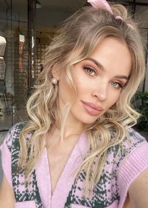 Ксения (22), Лужники, 10,000 ₽ час, Минет без резинки, Массаж расслабляющий, тел +7(904)025-07-49