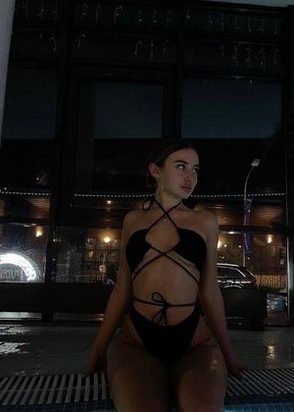 Юлия (23), Студенческая, 10,000 ₽ час, Секс классический, Легкая доминация, тел +7(999)945-34-68