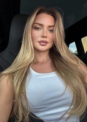 Амалия (23), Севастопольская, 10,000 ₽ час, Куннилингус, Массаж эротический, тел +7(902)527-68-07