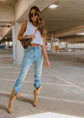 Каролина (27), Ясенево, 10,000 ₽ час, Секс классический, Массаж эротический, тел +7(902)795-37-26