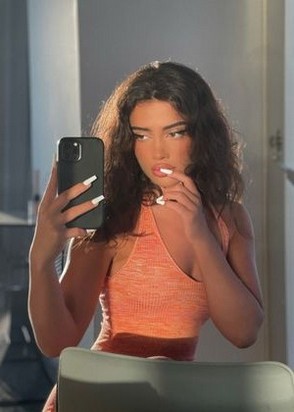 Юля (24), Киевская, 5,000 ₽ час, Минет без резинки, Окончание на лицо, тел +7(987)328-58-97