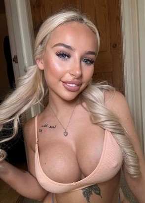 Адель (23), Планерная, 8,000 ₽ час, Массаж расслабляющий, Массаж эротический, тел +7(986)917-60-97