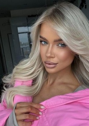 Кира (24), Молодежная, 10,000 ₽ час, Стриптиз не профи, Массаж расслабляющий, тел +7(938)204-65-74