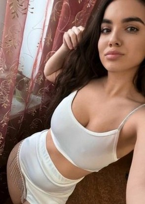 Юля (25), Авиамоторная, 3,000 ₽ час, Секс классический, Минет в машине, тел +7(950)034-35-23