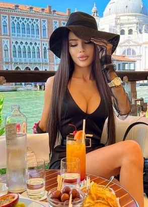 Эвелина (22), No phrase key specified, 10,000 ₽ час, Минет в презервативе, Массаж классический, тел +7(902)968-83-20