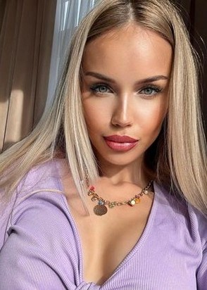 Лена (22), Чеховская, 8,000 ₽ час, Минет в презервативе, Стриптиз не профи, тел +7(989)418-92-35