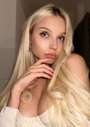 Соня (20), Тимирязевская, 8,000 ₽ час, Минет без резинки, Легкая доминация, тел +7(988)378-18-01