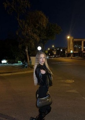 Арина (19), Университет, 17,000 ₽ час, Фистинг классический, Трамплинг, тел +7(995)904-04-72