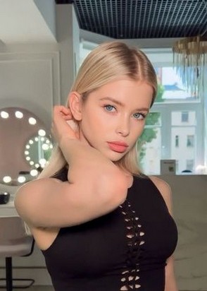 Аня (23), Даниловский, 5,000 ₽ час, Секс классический, Массаж расслабляющий, тел +7(928)862-61-03