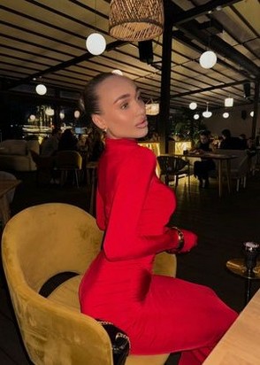 Инна (27), No phrase key specified, Минет в презервативе, Стриптиз не профи, тел +7(995)736-15-20