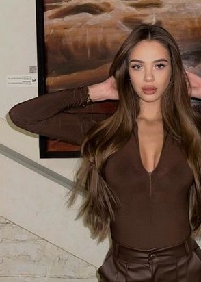 Вика (24), Солнцево, 8,000 ₽ час, Окончание на грудь, Массаж расслабляющий, тел +7(991)927-01-35