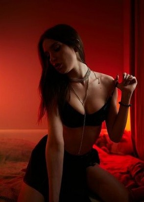 Ксюша (24), No phrase key specified, 18,000 ₽ час, Окончание на грудь, Массаж классический, тел +7(921)256-18-27