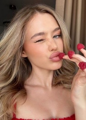 Катя (27), Первомайская, 8,000 ₽ час, Секс групповой, Минет без резинки, тел +7(999)180-56-15