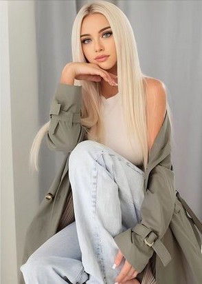 варя (22), Алма-Атинская, Игрушки, Массаж эротический, тел +7(908)782-87-35