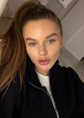 Карина (21), No phrase key specified, Минет глубокий, Страпон, тел +7(917)197-01-45