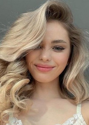 Лиза (22), No phrase key specified, 10,000 ₽ час, Секс классический, Массаж расслабляющий, тел +7(902)369-26-58