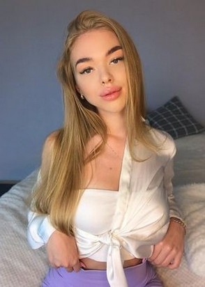 Лена (23), Царицыно, 8,000 ₽ час, Минет в презервативе, Минет без резинки, тел +7(989)803-93-30