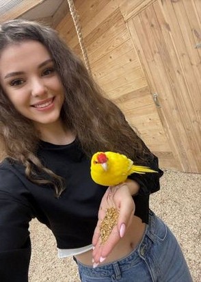 Маргарита (20), Полянка, 10,000 ₽ час, Секс групповой, Стриптиз не профи, тел +7(953)368-34-09