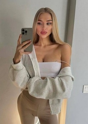 Алиса (26), Юго-Восточная, 2,000 ₽ час, Минет в машине, Окончание на грудь, тел +7(978)518-05-75