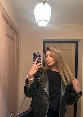 Адель (24), No phrase key specified, 17,000 ₽ час, Минет в презервативе, Массаж эротический, тел +7(921)715-10-17