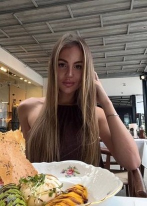 Селена (25), No phrase key specified, 19,000 ₽ час, Минет без резинки, Окончание на лицо, тел +7(908)290-83-31