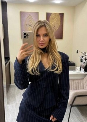 Анна (22), Авиамоторная, 15,000 ₽ час, Секс классический, Золотой дождь мне (даме), тел +7(952)150-52-06