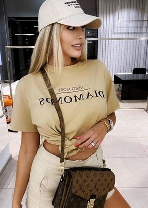 Маша (23), Охотный ряд, 15,000 ₽ час, Массаж профессиональный, Массаж расслабляющий, тел +7(901)725-94-64