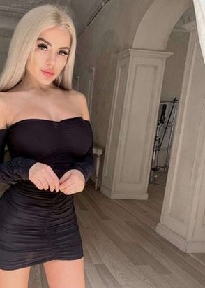 Алиса (24), Тургеневская, 10,000 ₽ час, Минет в презервативе, Массаж классический, тел +7(908)507-65-90