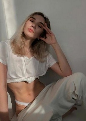 Ирина (21), No phrase key specified, 10,000 ₽ час, Секс классический, Услуги семейной паре, тел +7(950)102-63-21